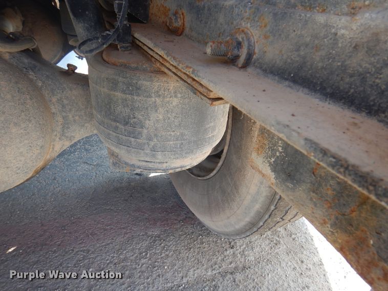 image for item DK8227 1985 Peterbilt 359  tank truck