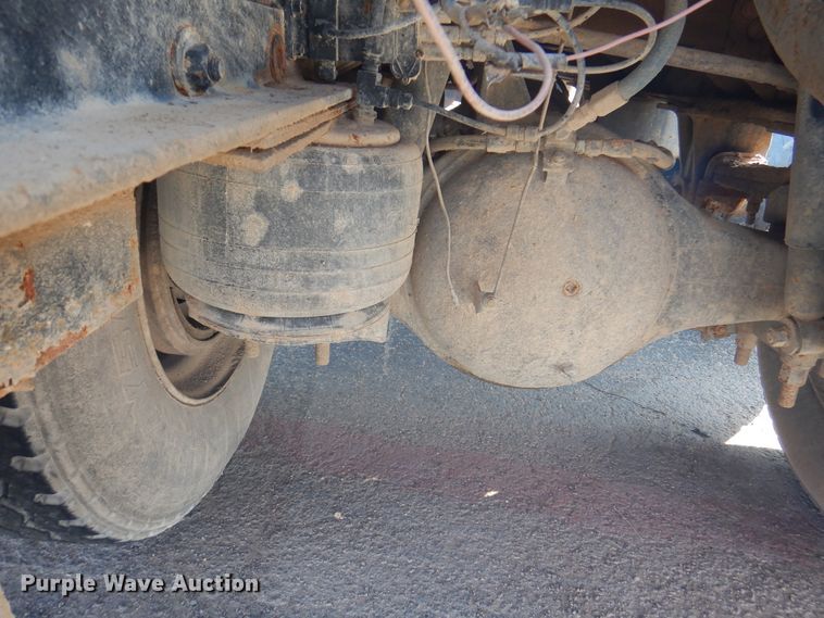 image for item DK8227 1985 Peterbilt 359  tank truck