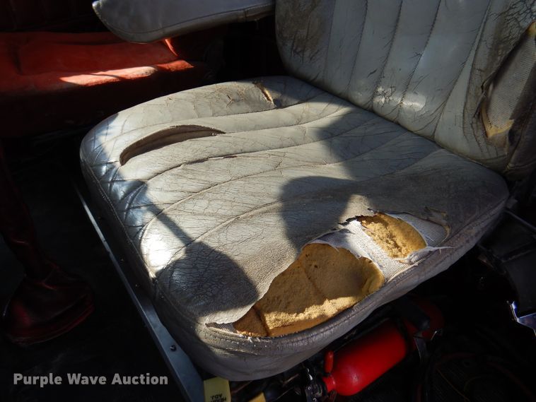 image for item DK8227 1985 Peterbilt 359  tank truck