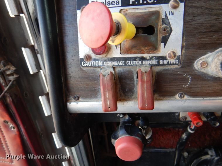 image for item DK8227 1985 Peterbilt 359  tank truck