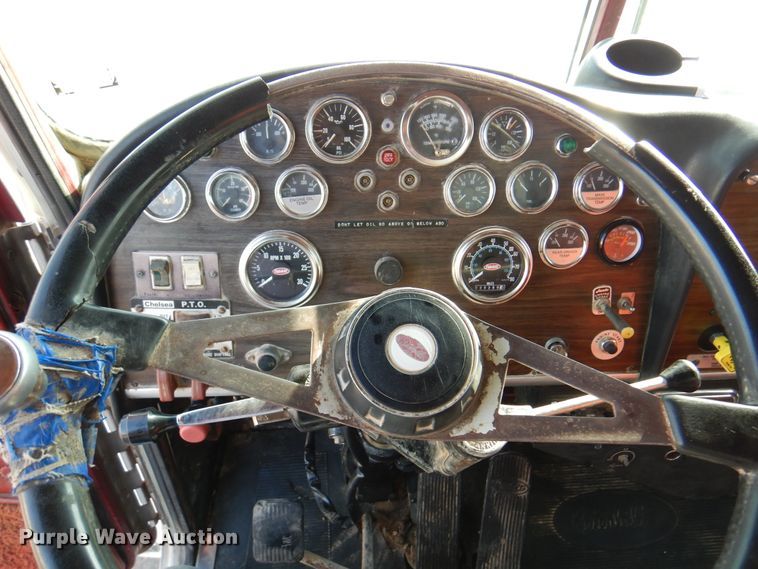 image for item DK8227 1985 Peterbilt 359  tank truck