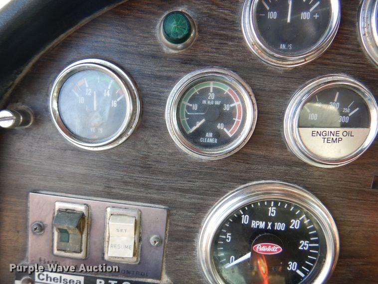 image for item DK8227 1985 Peterbilt 359  tank truck