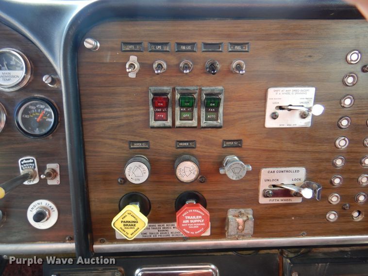 image for item DK8227 1985 Peterbilt 359  tank truck