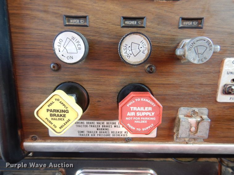 image for item DK8227 1985 Peterbilt 359  tank truck