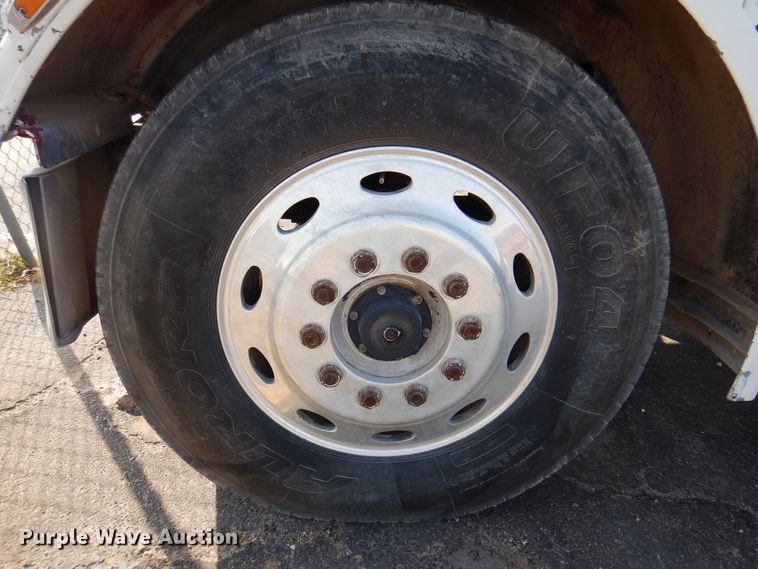 image for item DK8227 1985 Peterbilt 359  tank truck