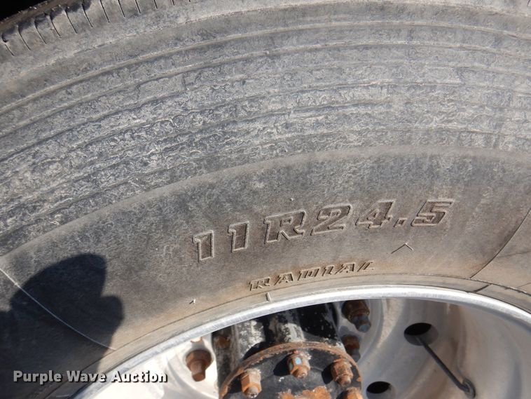 image for item DK8227 1985 Peterbilt 359  tank truck