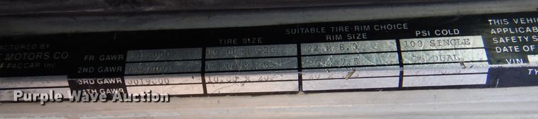 image for item DK8227 1985 Peterbilt 359  tank truck