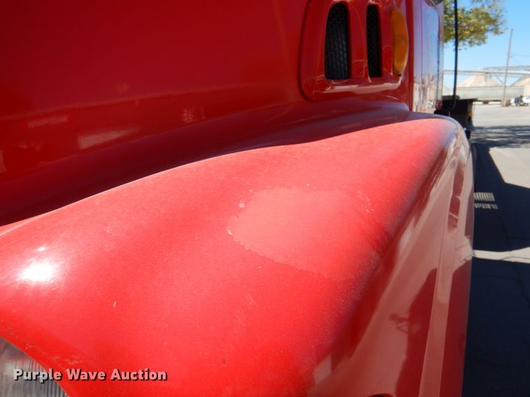 image for item DL0169 1999 Sterling L7501  semi truck