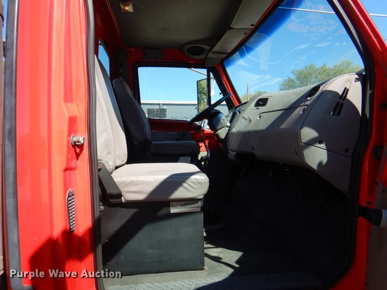 image for item DL0169 1999 Sterling L7501  semi truck