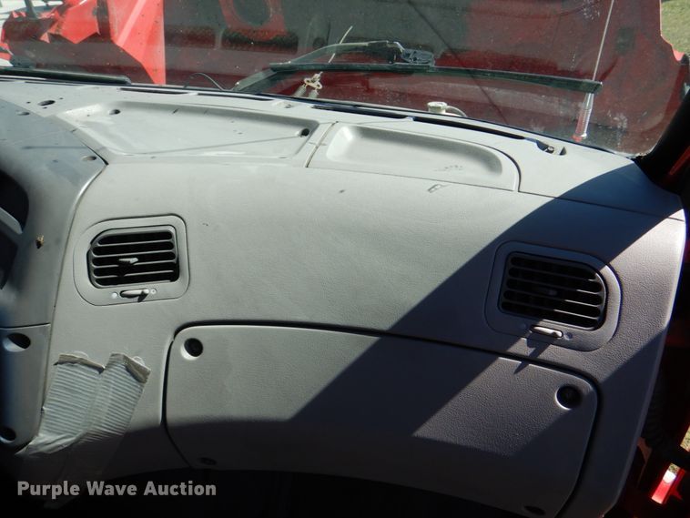 image for item DL0169 1999 Sterling L7501  semi truck