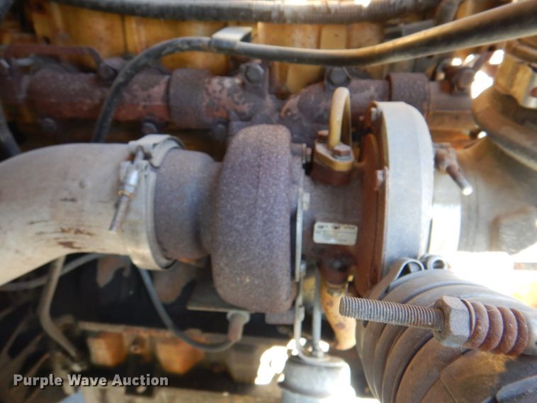 image for item DL0169 1999 Sterling L7501  semi truck