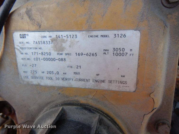 image for item DL0169 1999 Sterling L7501  semi truck