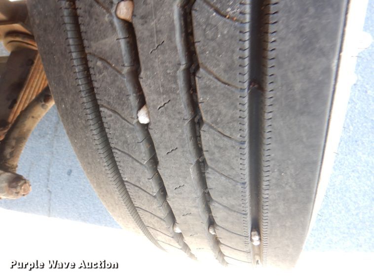 image for item DL0169 1999 Sterling L7501  semi truck