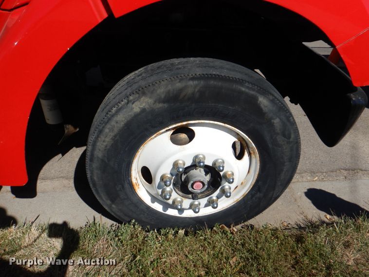 image for item DL0169 1999 Sterling L7501  semi truck