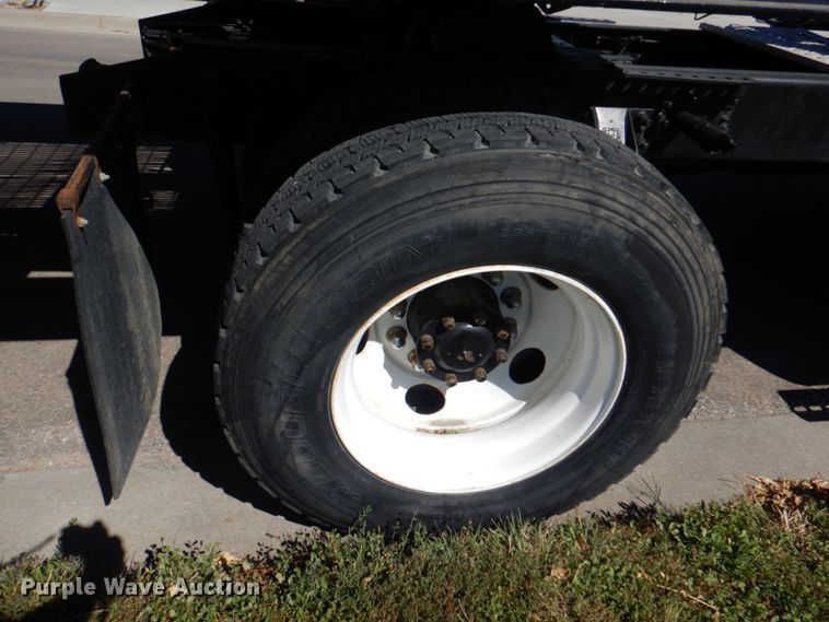 image for item DL0169 1999 Sterling L7501  semi truck