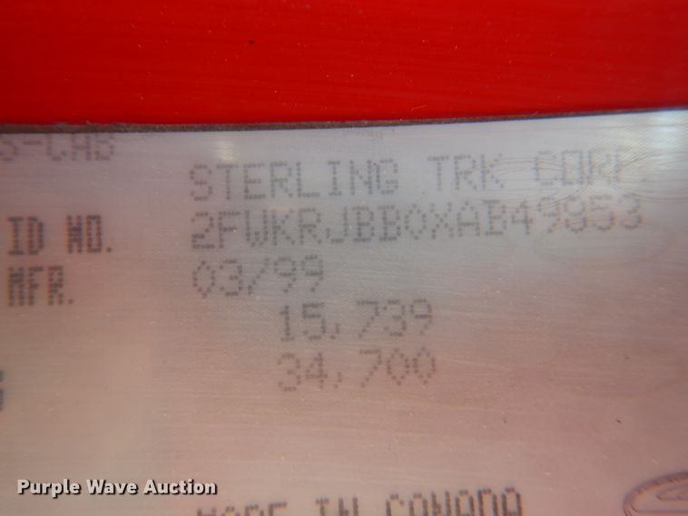 image for item DL0169 1999 Sterling L7501  semi truck