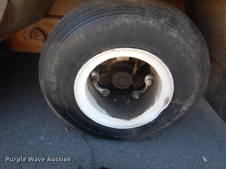 image for item DL0170 1978 Load King  drop deck equipment trailer