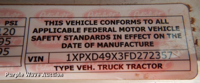 image for item DL0546 2015 Peterbilt 389  semi truck