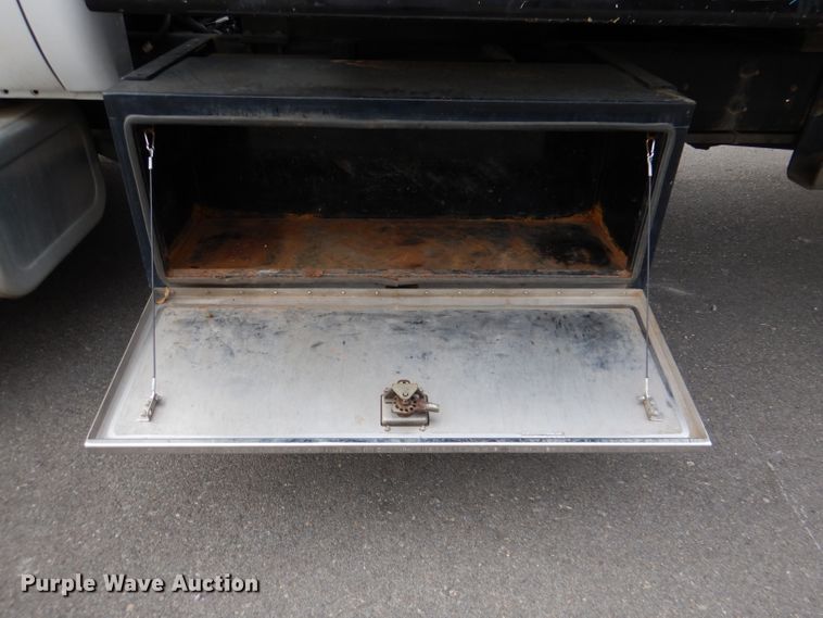 image for item DL3175 2017 Ford F650 Super Duty  rollback truck