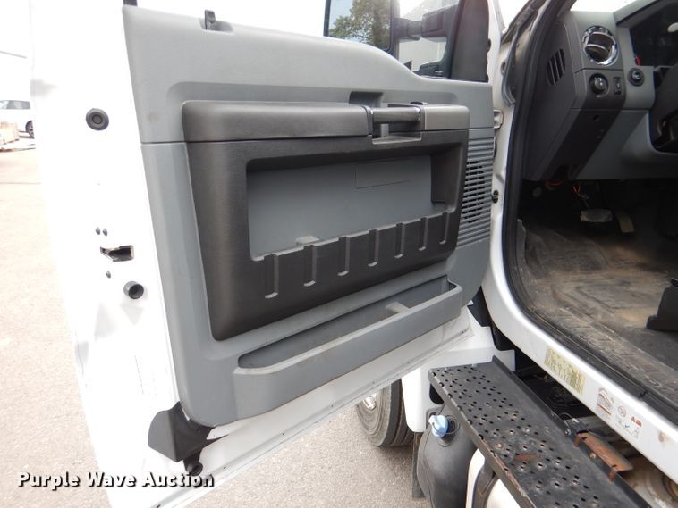 image for item DL3175 2017 Ford F650 Super Duty  rollback truck