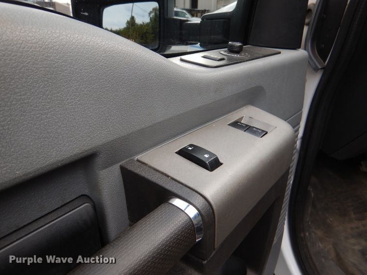 image for item DL3175 2017 Ford F650 Super Duty  rollback truck