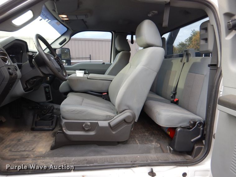 image for item DL3175 2017 Ford F650 Super Duty  rollback truck