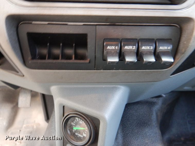 image for item DL3175 2017 Ford F650 Super Duty  rollback truck