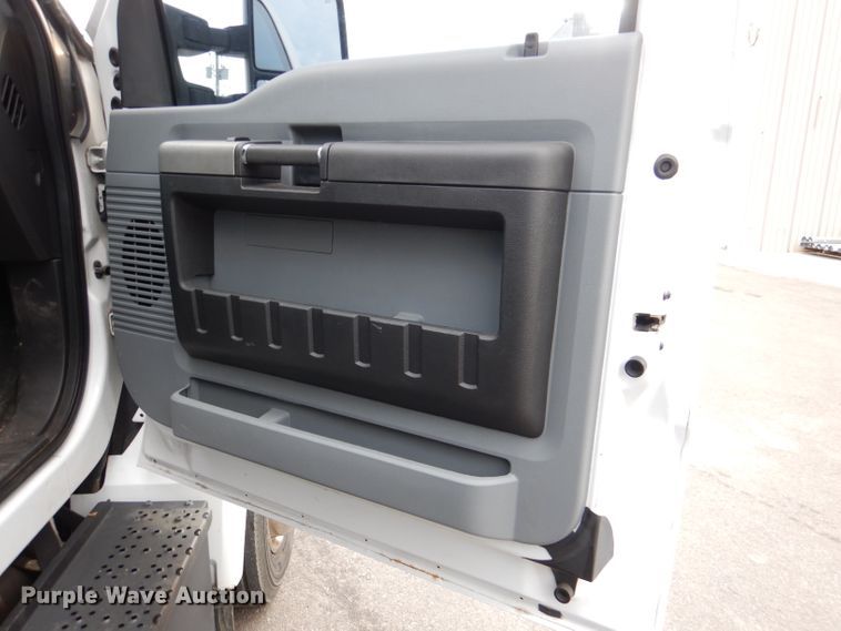 image for item DL3175 2017 Ford F650 Super Duty  rollback truck