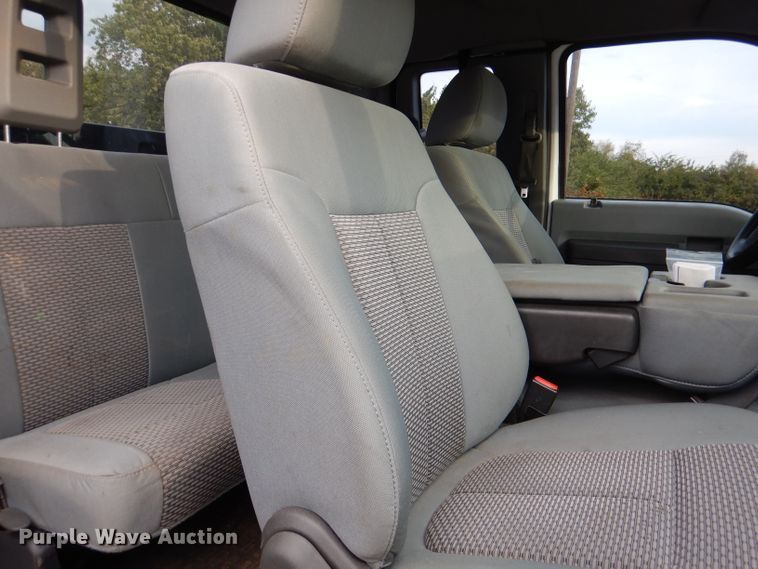 image for item DL3175 2017 Ford F650 Super Duty  rollback truck