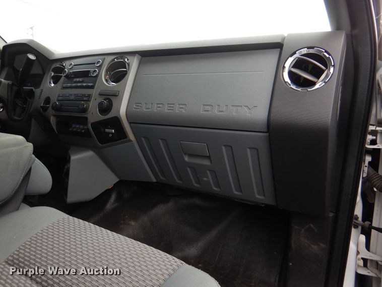 image for item DL3175 2017 Ford F650 Super Duty  rollback truck