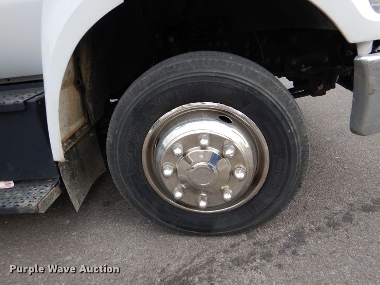 image for item DL3175 2017 Ford F650 Super Duty  rollback truck