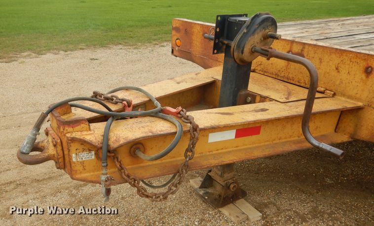 image for item DL6325 1992 Towmaster  equipment trailer