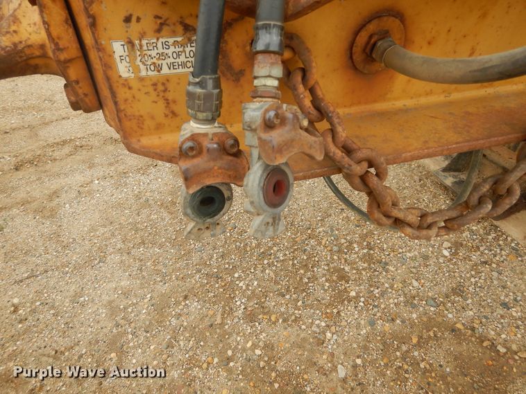 image for item DL6325 1992 Towmaster  equipment trailer