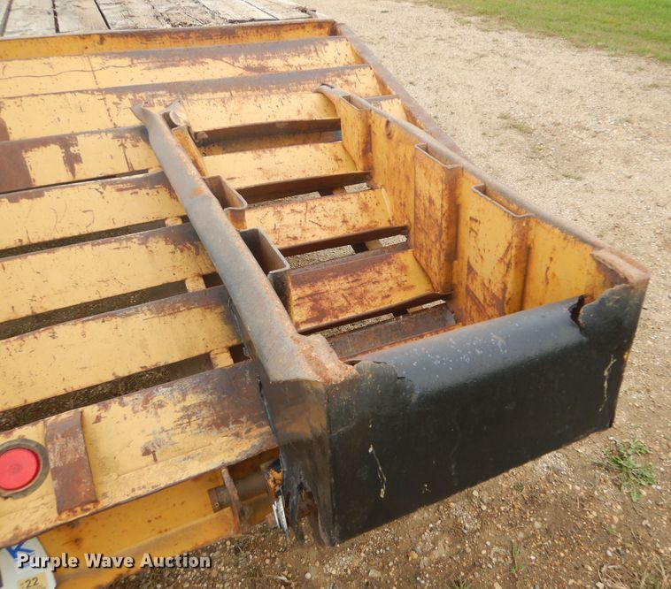 image for item DL6325 1992 Towmaster  equipment trailer