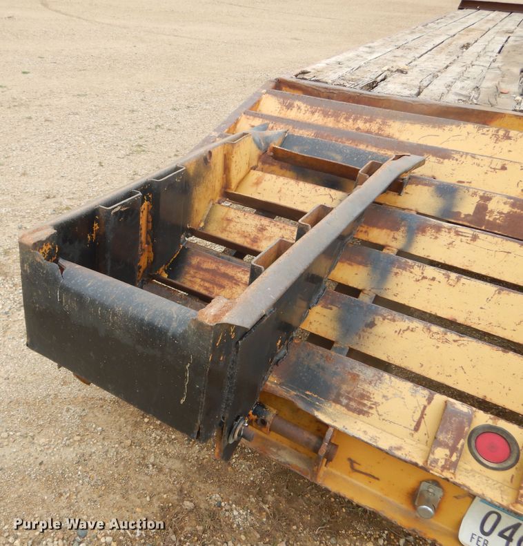 image for item DL6325 1992 Towmaster  equipment trailer