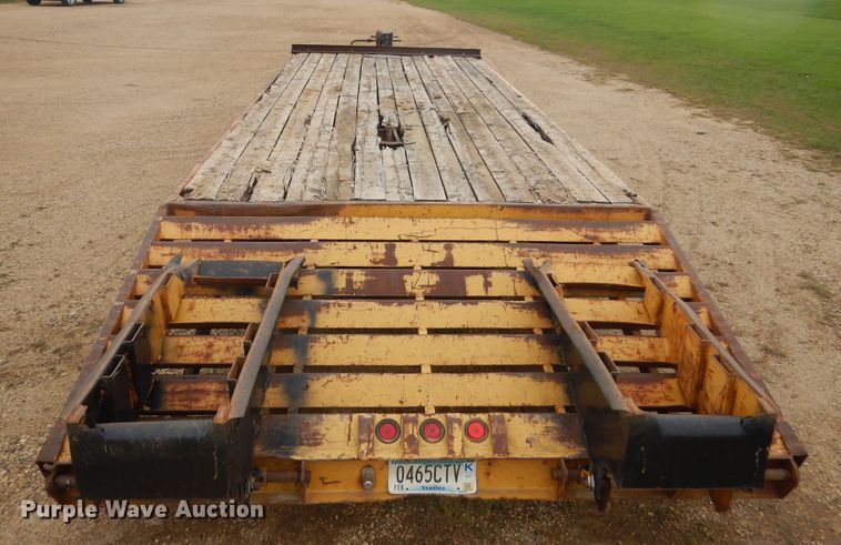 image for item DL6325 1992 Towmaster  equipment trailer