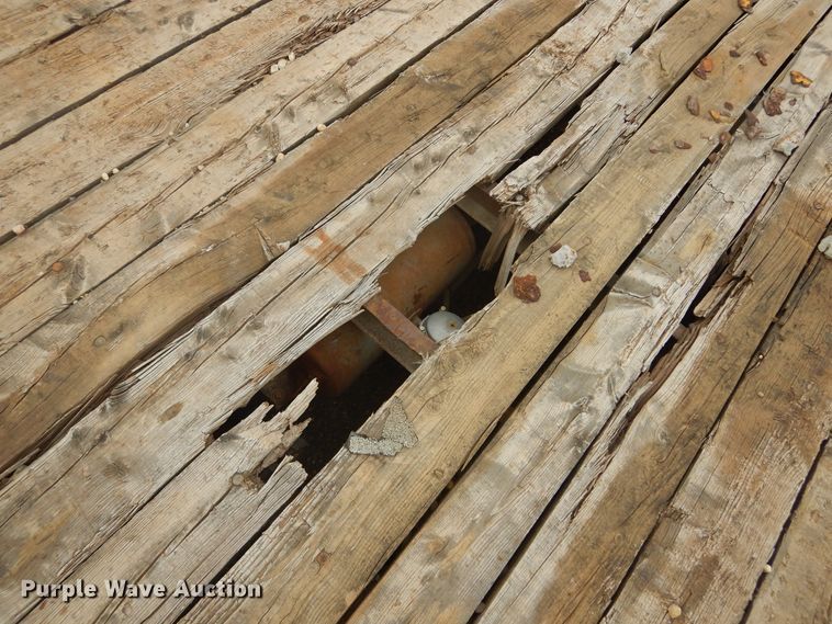 image for item DL6325 1992 Towmaster  equipment trailer