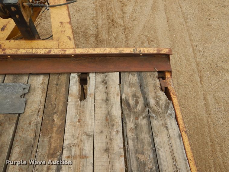 image for item DL6325 1992 Towmaster  equipment trailer