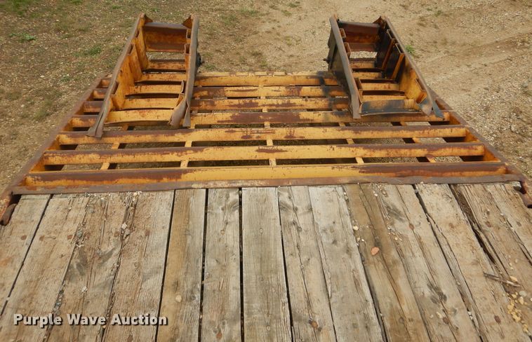 image for item DL6325 1992 Towmaster  equipment trailer