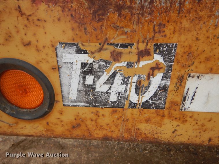 image for item DL6325 1992 Towmaster  equipment trailer