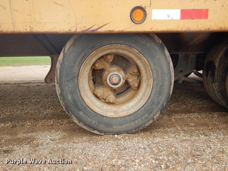 image for item DL6325 1992 Towmaster  equipment trailer