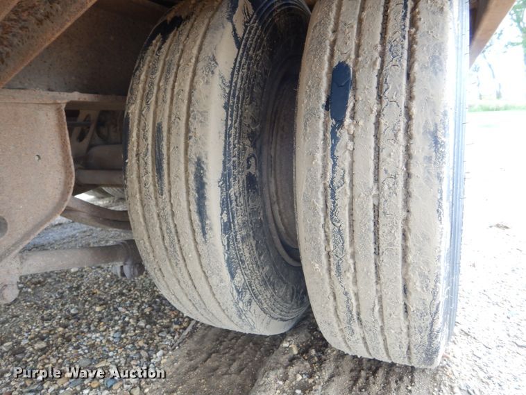 image for item DL6325 1992 Towmaster  equipment trailer