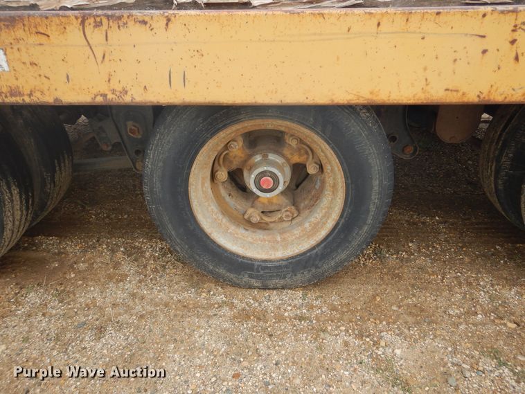 image for item DL6325 1992 Towmaster  equipment trailer