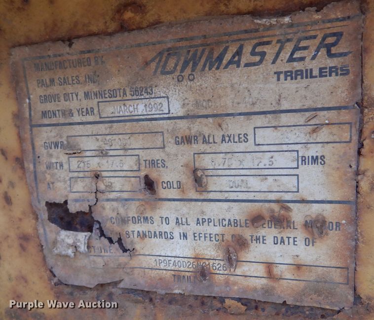 image for item DL6325 1992 Towmaster  equipment trailer