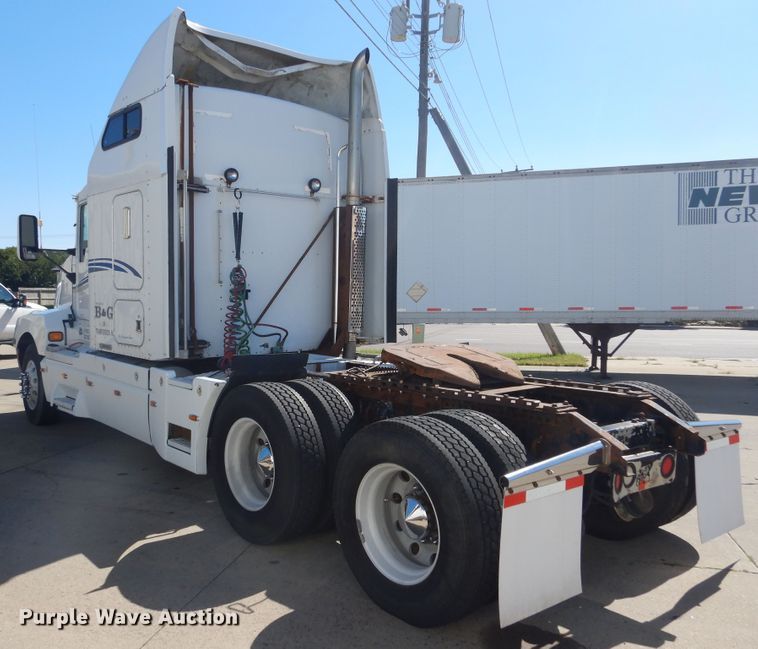 image for item DL6331 1999 Kenworth T600  semi truck