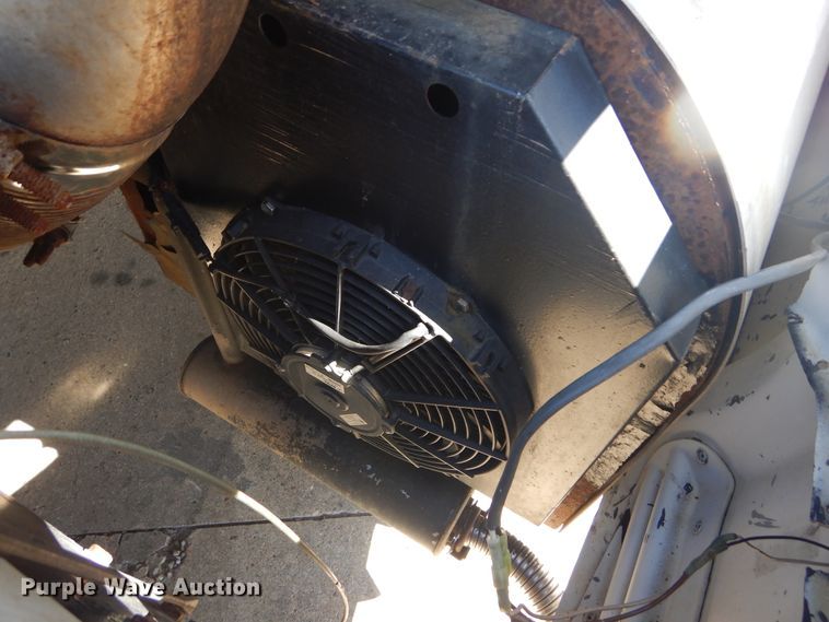 image for item DL6331 1999 Kenworth T600  semi truck