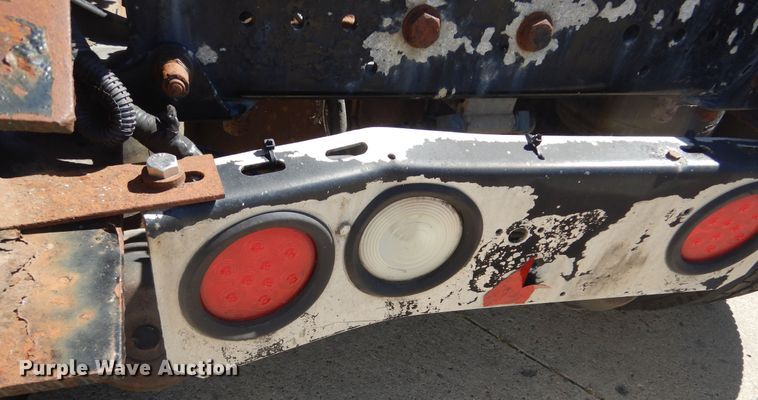 image for item DL6331 1999 Kenworth T600  semi truck