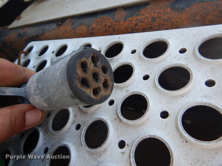 image for item DL6331 1999 Kenworth T600  semi truck