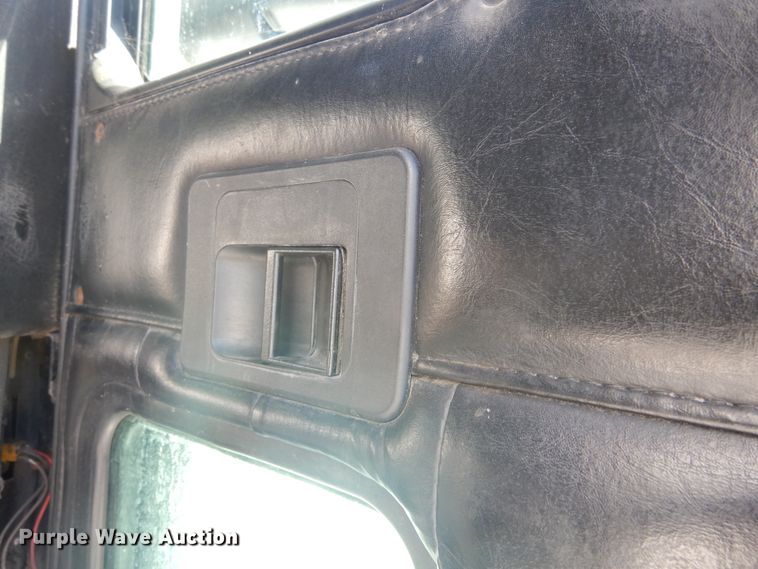 image for item DL6331 1999 Kenworth T600  semi truck