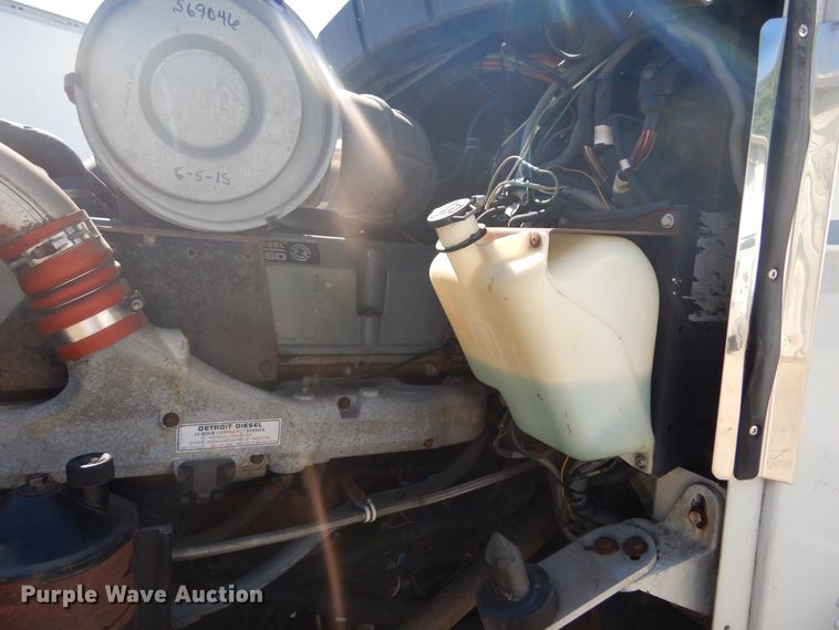 image for item DL6331 1999 Kenworth T600  semi truck